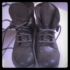 Gray combat boots for girls